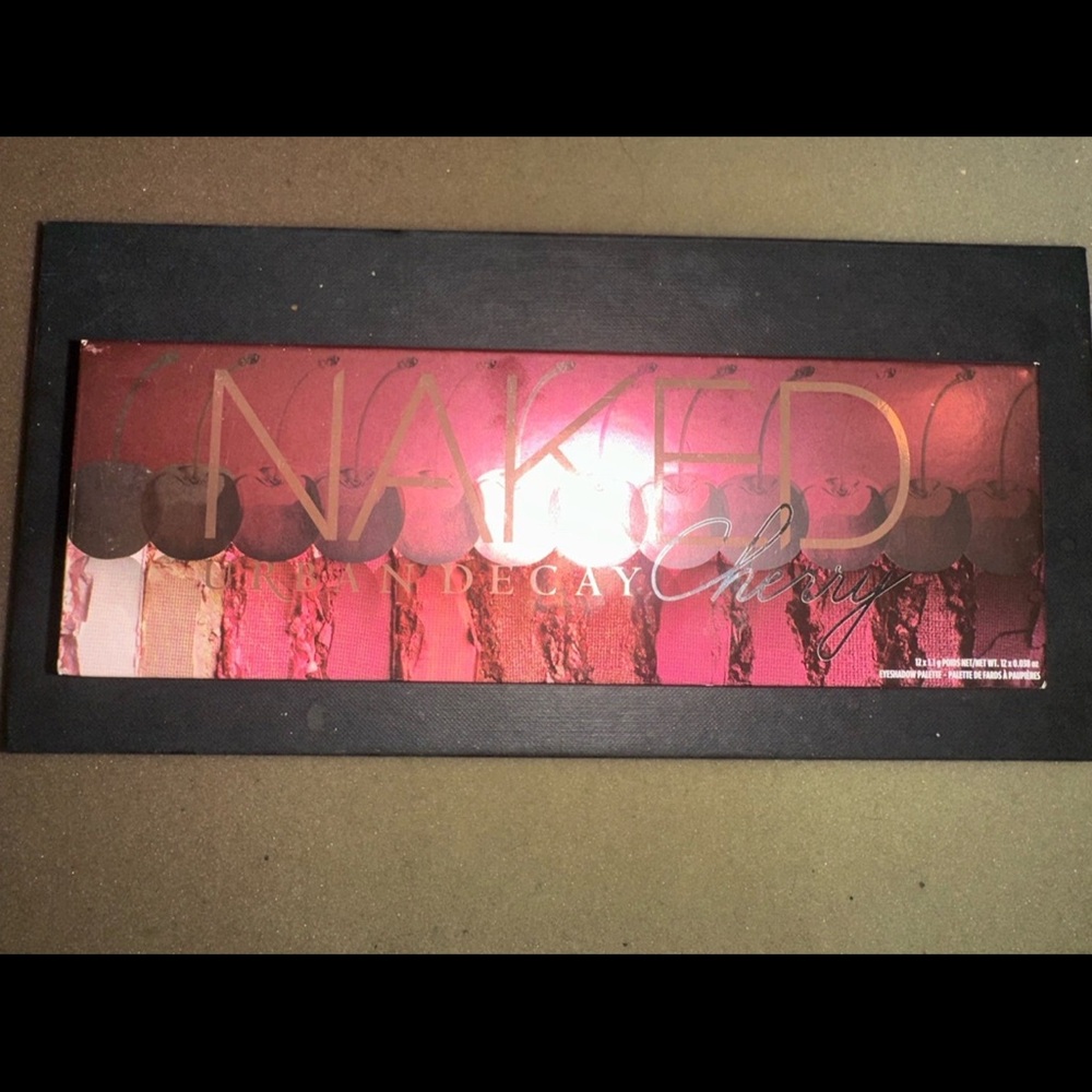 Urban Decay Naked Cherry Eyeshadow Palette